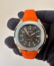 Load image into Gallery viewer, Seiko nh35 Aquanaut orange Mod