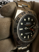 Load image into Gallery viewer, Seiko mod explorer 2 dial text (4r36 gmt movement)