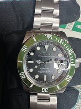 Load image into Gallery viewer, Seiko nh35 mod kermit - New dial
