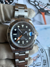 Load image into Gallery viewer, Seiko mod explorer 2 (4r36 gmt movement)
