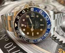 Load image into Gallery viewer, The Ceramic Black and blue bezel watch