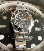 Load image into Gallery viewer, Deepsea vs marine master