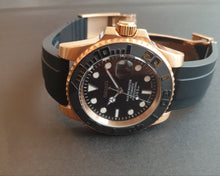 Load image into Gallery viewer, Rose Yactmaster