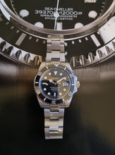 Load image into Gallery viewer, Black ceramic seiko nh35 automatic movement classic watch