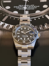 Load image into Gallery viewer, Black ceramic seiko nh35 automatic movement classic watch