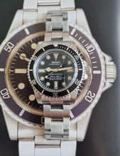 Load image into Gallery viewer, Dateless patina vintage style automatic diver watch