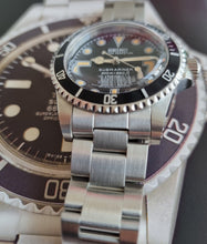 Load image into Gallery viewer, Dateless patina vintage style automatic diver watch