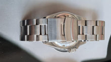 Load image into Gallery viewer, Seiko skx mod the black & blue bezel vs deepsea
