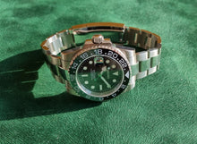 Load image into Gallery viewer, Black and green riddler watch