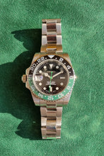 Load image into Gallery viewer, Black and green riddler watch