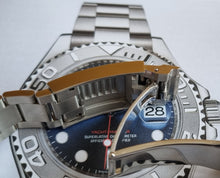 Load image into Gallery viewer, Seiko mod steel yacthmaster blue build