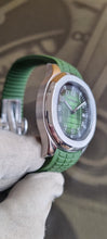 Load image into Gallery viewer, Seiko mod Aquanaut green
