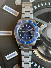 Load image into Gallery viewer, Blue ceramic sunburst blue dial automatic watch smurf