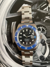 Load image into Gallery viewer, Cookie ceramic submariner