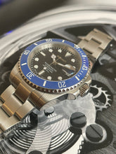 Load image into Gallery viewer, Cookie ceramic submariner