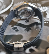 Load image into Gallery viewer, Seiko mod Aquanaut black