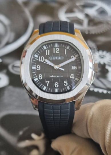 【コリラ】SEIKO MOD aquanaut 腕時計 ブラック NH35 Seiko mod Aquanaut black – Lovetomodwatches