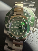 Load image into Gallery viewer, NEW dial green ceramic seiko nh35 automatic sub
