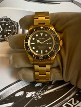 Load image into Gallery viewer, Build balance - Garry - 43mm gold - with videos
