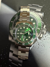 Load image into Gallery viewer, NEW dial green ceramic seiko nh35 automatic sub
