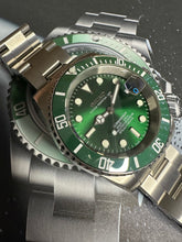 Load image into Gallery viewer, NEW dial green ceramic seiko nh35 automatic sub
