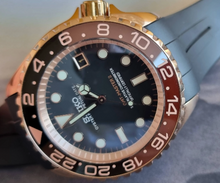 Load image into Gallery viewer, Seiko mod skx Rose everose oysterflex, custom dial 1 off build
