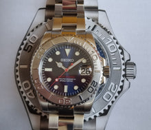 Load image into Gallery viewer, Seiko mod steel yacthmaster blue build, blue lume
