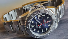 Load image into Gallery viewer, Seiko mod steel yacthmaster blue build, blue lume
