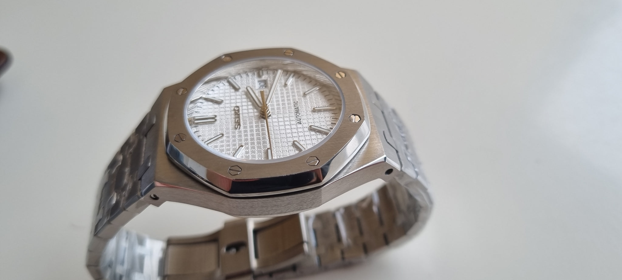 Custom seiko mod watch ap oak – Lovetomodwatches