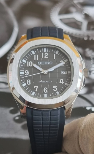 【コリラ】SEIKO MOD aquanaut 腕時計 ブラック NH35 Seiko Mod Aquanaut: 41mm, NH35 Auto, 904L Steel, Sapphire, 3 ATM